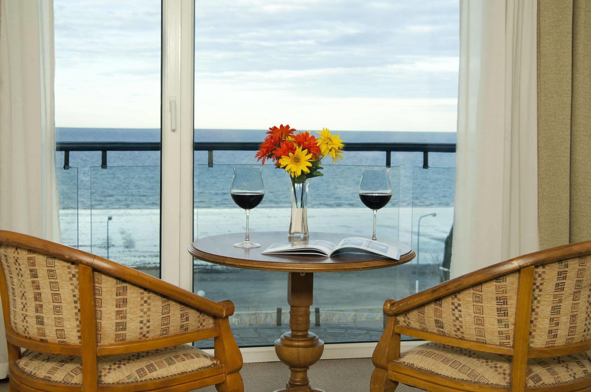 Hotel Piren Puerto Madryn Exterior photo